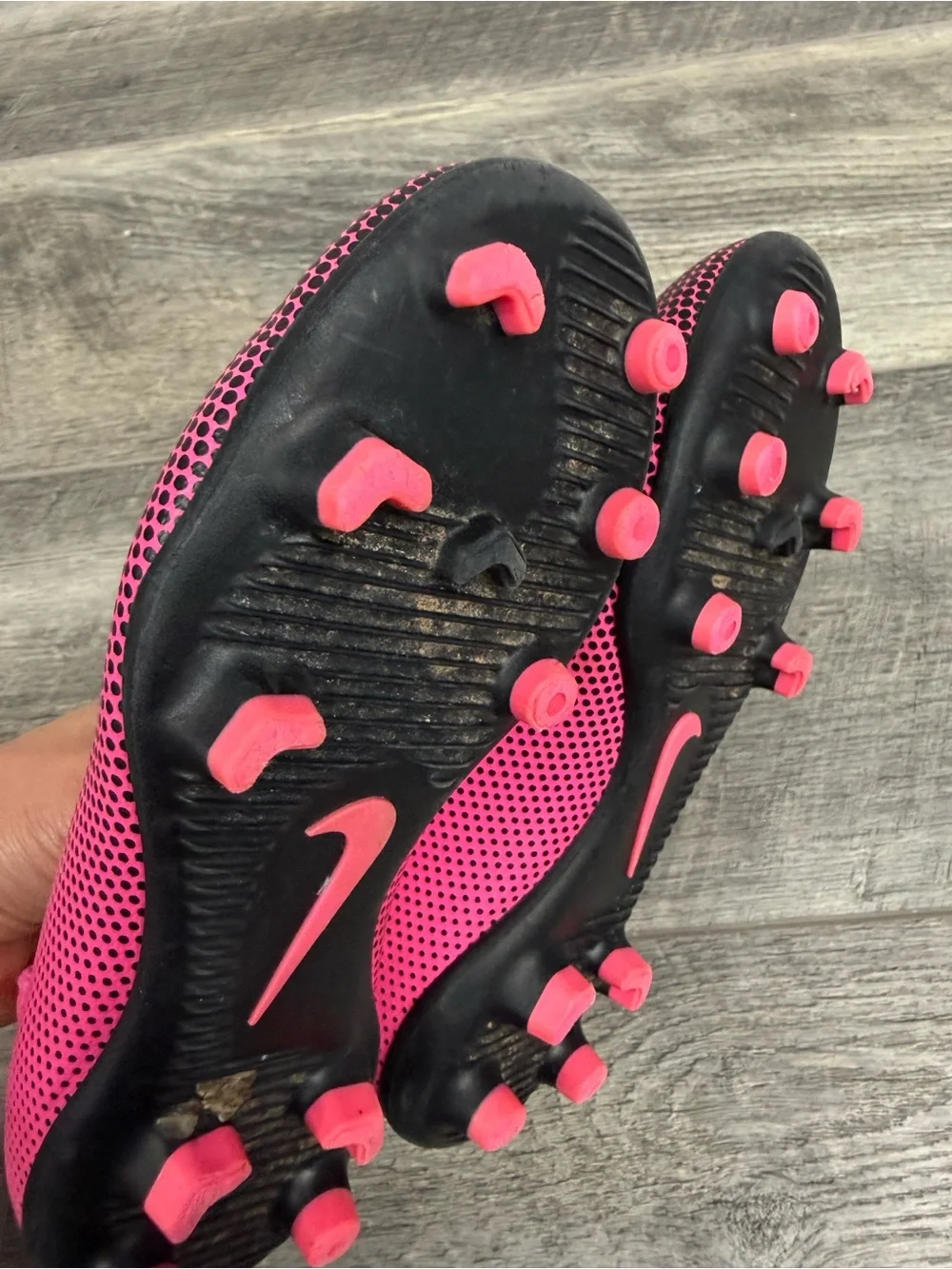 Nike‎ Kids Pink Soccer Cleats